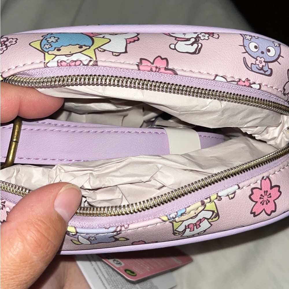 Sanrio Loungefly hello kitty & friends cherry blossom crossbody bag - Picture 2 of 3